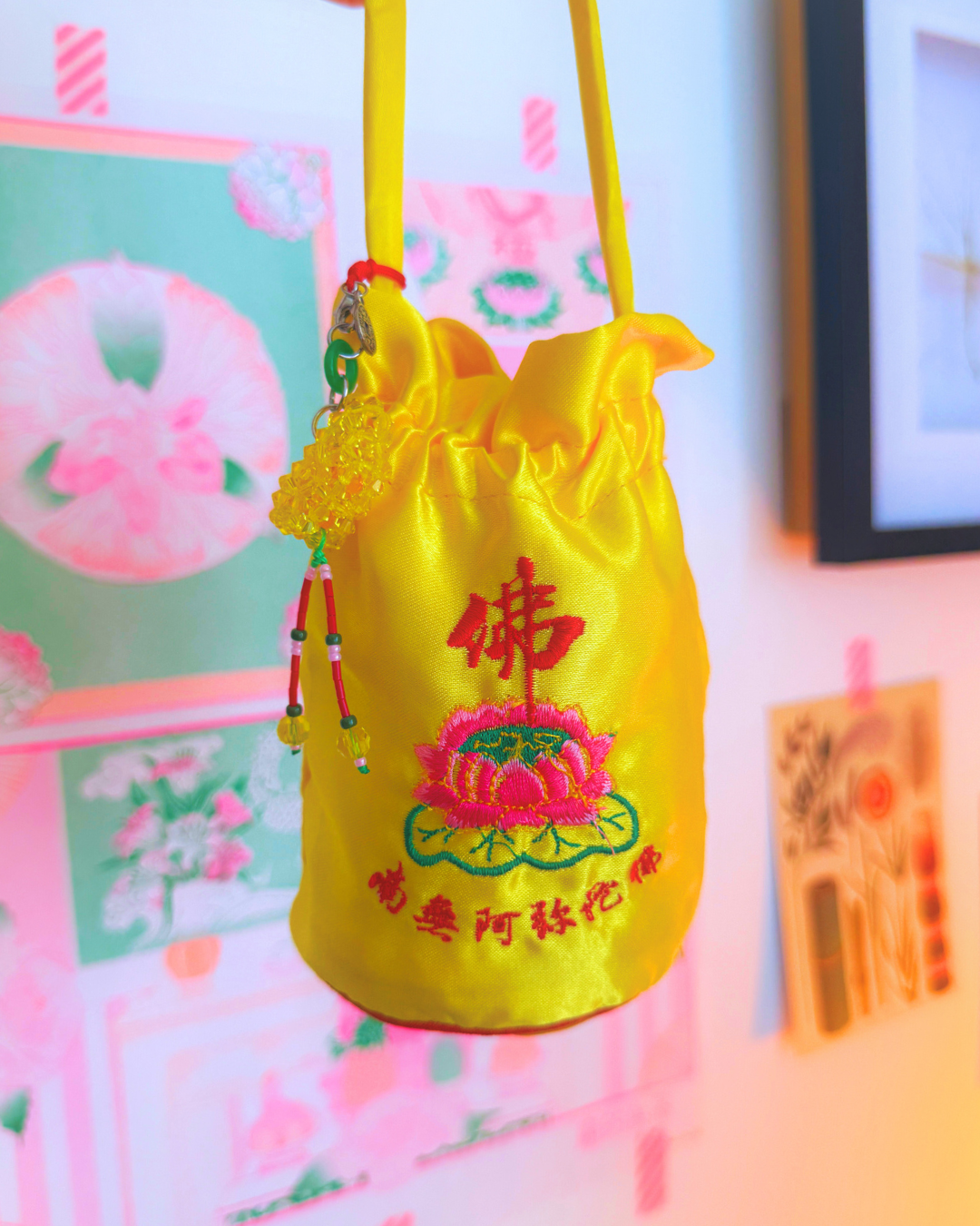 💰 Golden Fortune Pouch Charm